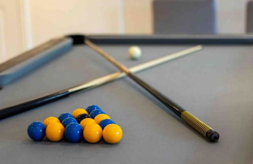 Huge 6 Bed House with Entertainment room and Hotub - Foto 23