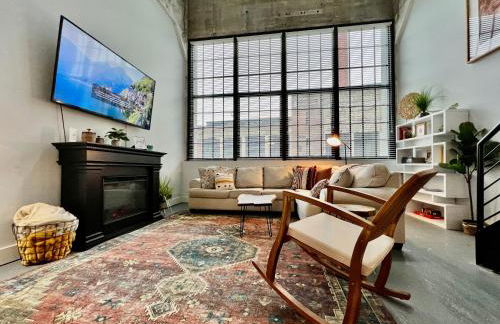 New renovated Loft in Old factory by Kings Island - Photo 4