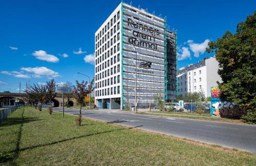 National Stadium Superior Apartment by BookingHost - Foto 16