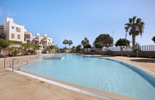 Beautiful Duplex Facing The Beach - Photo 10