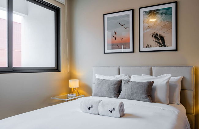 w Majestic 1BR w Great Pool in Centriqo - Foto 20