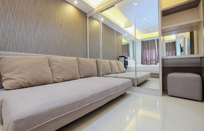 Modern And Comfy 1Br Apartment At Woodland Park Residence - Foto 4