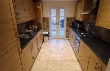 8 bed house 2 miles (7 Mins) from Newcastle centre - Foto 18