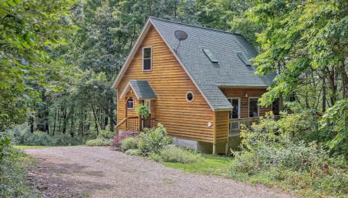 Cheerful Two Bdrm Cabin with Hot Tub & Pet Friendly - Foto 2