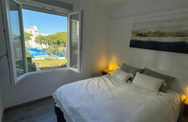 Stylish Seaview Apartment - Photo 5