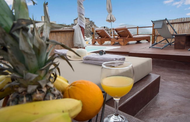 Santorini Rooftop Hot Tub Suite w Panoramic Views - Foto 8