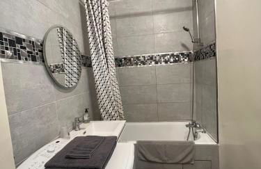 Appartement 12 min Paris - Parking Privé Gratuit - Wifi - Netflix - Balcon - Foto 7