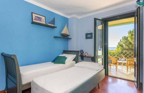 Villa Ray - Front row beachfront with garden - Foto 19