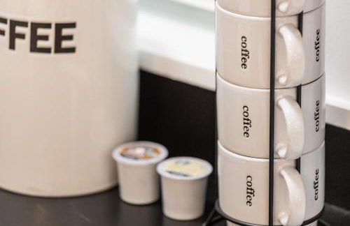 Skyrise Two Stories - Centrally Located - Foto 34