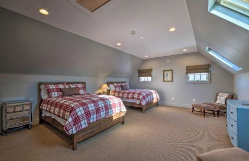 Luxe Green Barn Near Skiing with Mt Equinox Views! - Foto 18