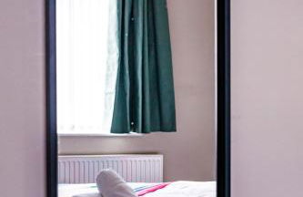 Spacious 4Bed Parking & Wi-Fi - Contractor Stays - Foto 44