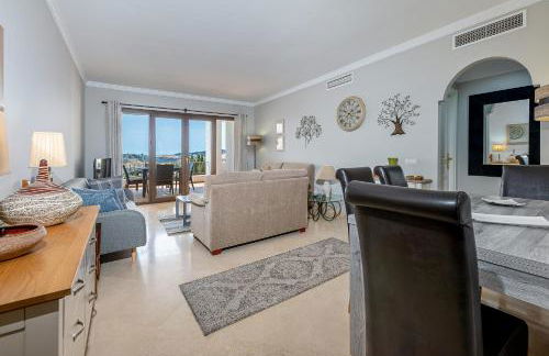 Beautiful two-bed apartment Mijas Golf - Photo 5