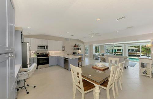 Bikini Tini Time - Foto 8