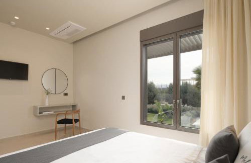 Athina Luxury Villa, with Pool & Walk to the Beach, By ThinkVilla - Foto 39