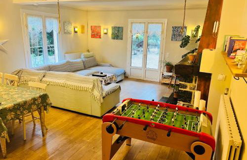 La grande maison de la campagne, au pieds des Pyrénées Ariégeoises - Foto 1