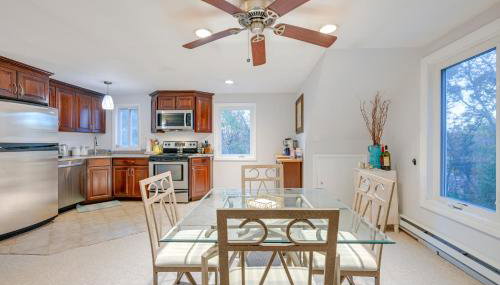 Cozy Dix Hills Apt with Deck about 7 Mi to Beach! - Foto 3