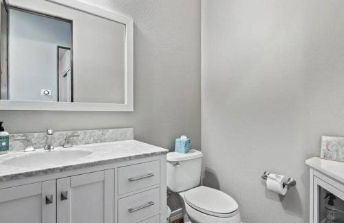 Phoenix Home with heated pool, desert views & hot tub - Foto 18