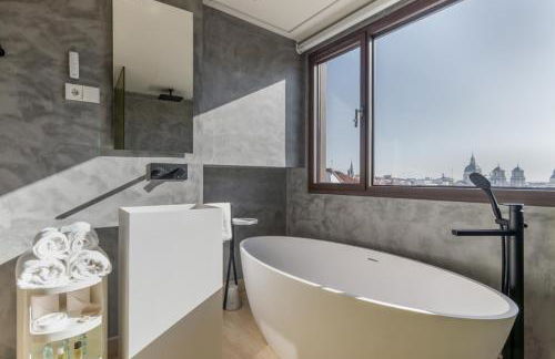 Madrid 1915 Private Suites - Photo 23