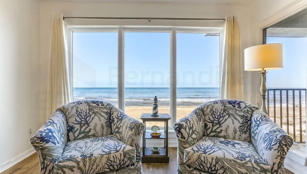 Modest Condo with Splendid Sunrise Views by RedAwning - Foto 2, Imagen principal