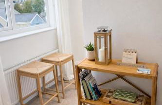 Seascape Lyme Regis - 2 minute walk to sea front - Photo 2