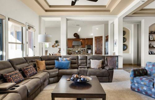 Desert Oasis with Pool Black Mountain Views - Photo 12