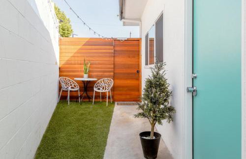 Sleek Luxury Studio with Patio LAX & Beach Access - Foto 3