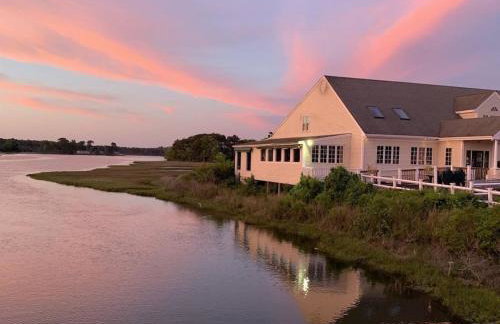 Cottage Oasis by Lake with Kayaks Fire Pit and a Huge Yard - Foto 38