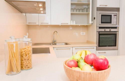 HomeForGuest Design Attic Apartment FREE Parking - Foto 15