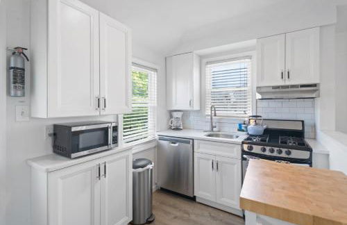 2-Bed Home by the Bay - Foto 11