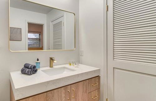 Right Off Route 66 Retro Vinita Home with Game Room - Foto 14