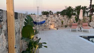 Cora May Central Villa with private pool 200m to the beach - Foto 3