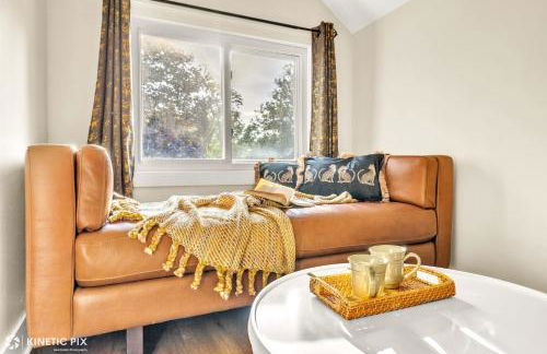 Sleeps 10 + Coffee bar + Game Room + Train to CHGO - Foto 35