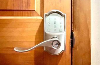 Vintage, Mid-Century Suite above Antique Store - Foto 25