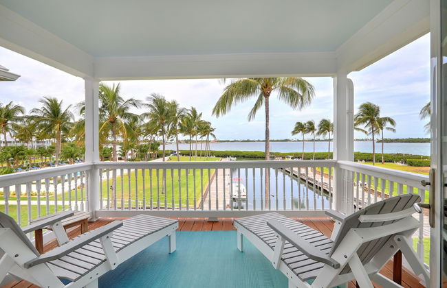 Waterfront Luxury Villa With Sunset Views And Boat Slip 3 Bedroom Townhouse by RedAwning - Photo 25