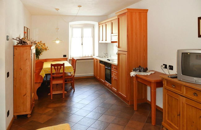 Apartment in Pellizzano Near Shopping - Photo 8