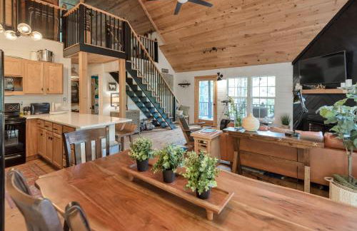 Riverfront Cabin in Crumpler-- Sleeps 6, 30 Mins to West Jefferson - Foto 5