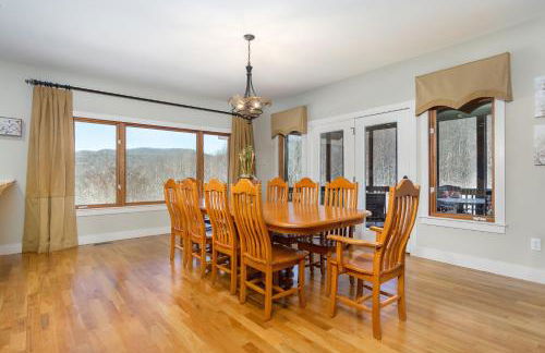 Fireside Retreat Hot Tub, Game Area, Fire Pit & Mountaintop Views! - Foto 18