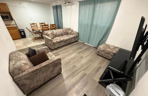 Vintage Apt Private Pool Oasis Sleeps 6 5 Min DT - Foto 25