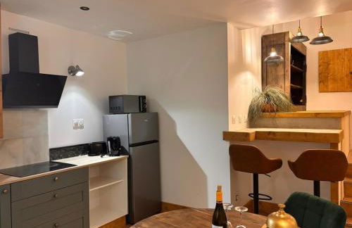 Le Roche-Velours - Foto 13