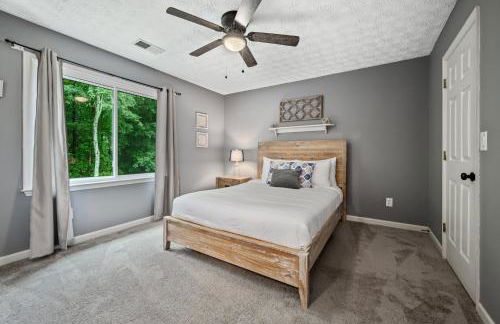 Relax In This 4BR Retreat With Screened Snug Porch - Foto 15