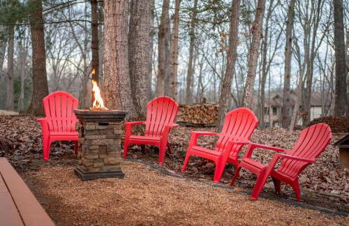 Hickory Hills - Ultimate Asheville Getaway, Hot Tub and Gas Grill! - Foto 27