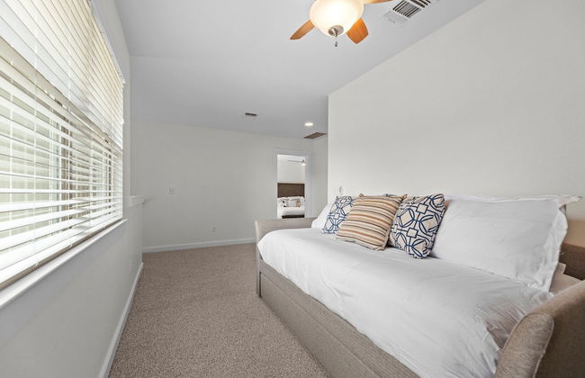 Large South Austin Home with a Pool - Foto 8