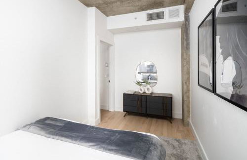 Chic and Spacious 2BD Apt with washer and dryer in unit - Foto 7