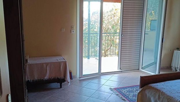 Secluded Holiday Home in Kalavrouza With Mountain Views,bbq - Foto 5, Zimmer