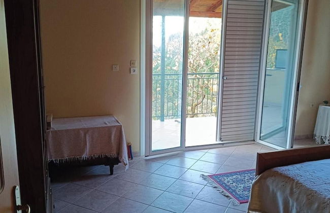 Secluded Holiday Home in Kalavrouza With Mountain Views,bbq - Foto 5