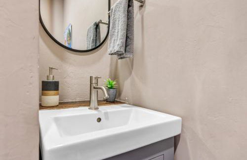 Lazy River Villa - Hottub! Fenced Yard! Fire Pit! - Foto 62