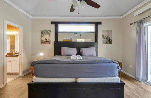 Salty Heated Pool Escape - Nearby Beach - Photo 8