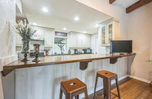 Hill Country Getaway Near San Marcos River home - Photo 18