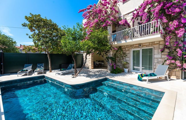 L&R - Private Pool - A1 - Foto 1