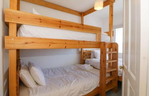 Ael Y Fron - Photo 29